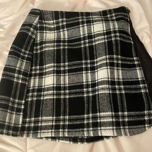 zip up plaid skirt